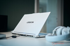 Az Arrow Lake-HX CPU és a 115 W-os GPU gyilkos kombináció a játékteljesítmény maximalizálásához (Kép forrása: Notebookcheck)