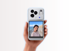 A Vivo X500 a Snap Screen kiegészítővel és mágneses tokban.