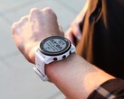 A Garmin Forerunner 945 LTE okosóra (a képen) új frissítést kap. (Kép forrása: Garmin)