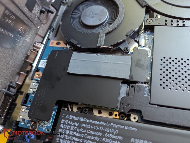 Becsavarozott XMG hűtőlemez érintkezőbetétekkel az alvázhoz