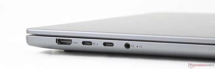 Balra: HDMI 1.4b, 2x USB-C w/ DisplayPort 1.4 + Power Delivery 3.0, 3,5 mm-es headset, OneKey Recovery
