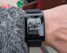 Pebble Core 2 Duo okosóra, amelyen a Reno Weather Land órafelület fut. (Kép forrása: Eric Migicovsky blog)