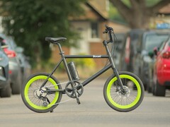 A Boost Mini kerékpár (a képen) elektromos vagy pedálos meghajtású lehet. (Kép forrása: Boost)