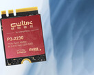 A CWWK SSD. Promóciós kép kék-fehér színátmenettel a háttérben