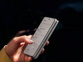 Appleelső összecsukható úgy tűnik, hogy az OPPO Find N2-hez hasonlóan méretezett. (Kép forrása: OPPO)