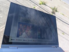 Kültéren, napfényben