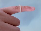 a Halle-Wittenbergi Martin Luther Egyetem által kifejlesztett 3D-nyomtatott rovarriasztó gyűrű (Kép forrása: Uni Halle / Fanfan Du)