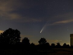 A Neowise üstököst ábrázoló kép a Naphoz közeli elhaladása közben. (Kép forrása: TheOtherKev - Pixabay)