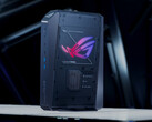 A ROG GR70 jelenleg két különböző konfigurációban kapható. A képen: a mini PC oldalnézete