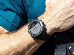 A Garmin Descent Mk2 (képünkön) hordozható készülékei új stabil frissítést kapnak. (Kép forrása: Garmin)