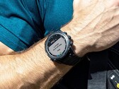 A Garmin Descent Mk2 (képünkön) hordozható készülékei új stabil frissítést kapnak. (Kép forrása: Garmin)