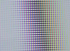 Közelkép egy OLED panelről. (Kép forrása: Interelectronix)