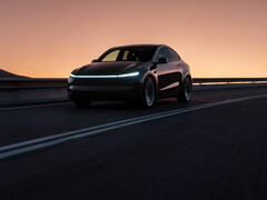 Az ingyenes FSD átutalások mostantól az új Y-modellre is érvényesek, plusz hűségkedvezmények. (Kép forrása: Tesla)