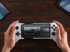 Az új Ultimate Mobile Gaming Controller szállítása a hét végén kezdődik az Egyesült Államokban. (Kép forrása: 8BitDo)