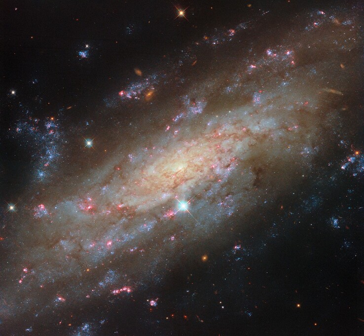 A Hubble Űrteleszkóp által készített kép az NGC 3137-ről.