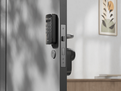 A 99 dolláros Keypad Vision (a képen) lehetővé teszi, hogy az arcoddal nyisd ki a SwitchBot Lock Ultra-t. (Kép forrása: SwitchBot) 