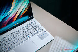 Asus Vivobook S 15 OLED felülvizsgálat. A tesztkészüléket az Asus Németország biztosította.