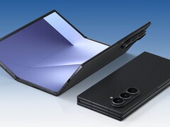 Galaxy Z TriFold összehajtott és kibontott állapotban.