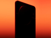 A 13T furcsa dizájnnal rendelkezhet egy OnePlus okostelefonhoz képest, OnePlus 13 a képen. (Kép forrása: OnePlus)