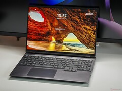 XMG Core 16 M25 (kép forrása: Notebookcheck)