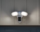 A Ring Floodlight Cam Pro (a képen) egyike a négy új 4K-s biztonsági kamerának. (Kép forrása: Ring)