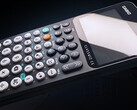 A Casio fx-CG100 ClassWiz programozható grafikus számológép több mint 2900 funkcióval rendelkezik, amelyekkel egyszerű és nehéz matematikai feladatok megoldására egyaránt alkalmas. (Kép forrása: Casio)