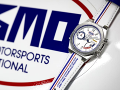 A Casio Edifice x Nismo ECB-S10NIS-7A órája (képünkön) megjelent Európában. (Kép forrása: Casio)