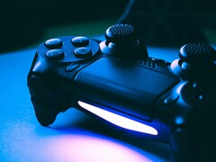 A képen látható Sony PlayStation 4 DualShock 4 vezérlő teljes mértékben kompatibilis az RPCS3-mal.
