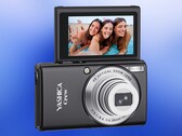 A Yashica Crew 6x-os optikai zoommal rendelkező objektívet kínál.