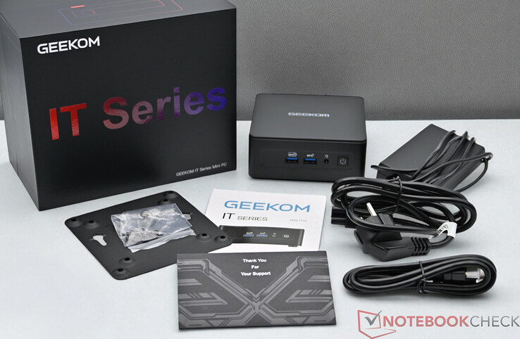 A Geekom Mini IT15 szállítási terjedelem