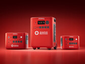 A Jackery HomePower 2000 Plus v2 Vöröskereszt-kiadás, a Jackery HomePower 3600 Plus Vöröskereszt-kiadás és a Jackery HomePower 1000 Plus v2 Vöröskereszt-kiadás (balról jobbra)