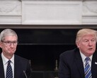 Tim Cook és Donald Trump a Fehér Házban tartott üzleti megbeszélésen (Kép forrása: Sky News)