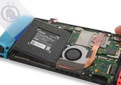 az iFixit újraértékelése a Nintendo Switch javíthatósági pontszámának csökkenését eredményezte. (Forrás: iFixit)