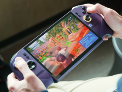 Az MSI Claw 8 EX AI+ (a képen) árát korábban 1500 dollár körülire becsülték.