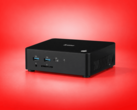 iiyama mini PC előlapi USB-portokkal, egy USB-C-porttal, SD-kártyaolvasóval és oldalsó szellőzőnyílásokkal.