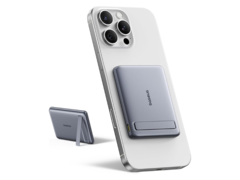 A Baseus PicoGo Ultra-Mini mágneses Power Bank (képünkön) Európában jelenik meg. (Kép forrása: Baseus)