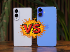 A Galaxy S25 Edge és az iPhone 16 Plus méretei hasonlóak, kivéve a vastagságot. (Kép forrása: Versus a YouTube-on)