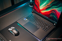A 2025 ROG Strix Scar 16 egy nagyon jó játék laptop