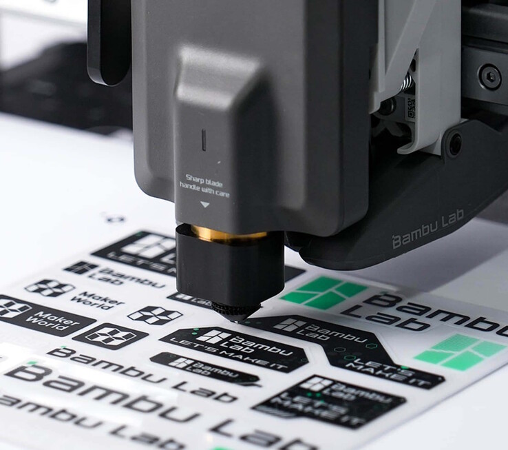 Az A2L egy bővítő modullal párosítva plotterként is használható.