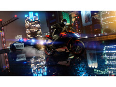 A GTA V Enhancedből készült képernyőkép, amely az újonnan hozzáadott sugárkövetést mutatja be. Egy biciklis száguld egy csúszós utcán éjszaka, szorosan mögötte egy rendőrautó. (Kép forrása: Steam)