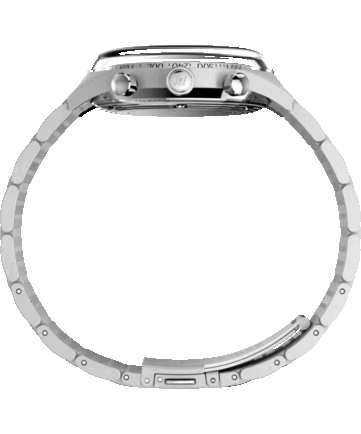 A Timex Marlin Jet Chronograph oldalnézete, amelyen látható a nagy, domború Hesalite üveg, a tachyméter keret, a rozsdamentes acél tok, a korona és a kronográf nyomógombok.