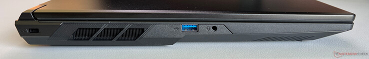 Balra: USB-A 3.2 Gen.1 (5 GBit/s), 3,5 mm-es audiocsatlakozó