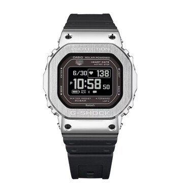 Casio G-Shock GM-H5600-1 ezüstszínű fém tokkal és fordított LCD kijelzővel.