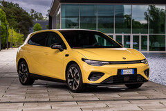 Az új Leapmotor B05 célja, hogy megfizethető alternatívaként tűnjön ki a kompakt elektromos autók szegmensében, de a piacra dobáskor még mindig küzd a szoftver funkcióinak éretlenségével
