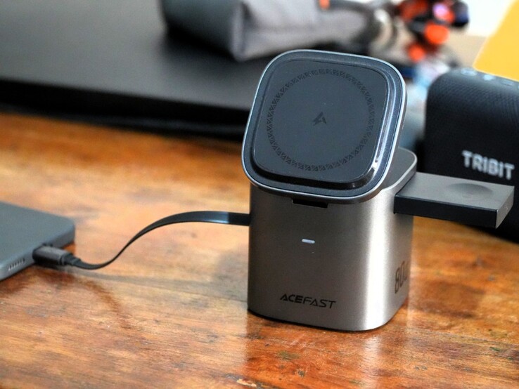 AceFast 6 az 1-ben 80 W-os töltőállomás 