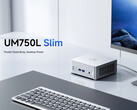 A Minisforum UM750L Slim egyetlen ezüst színben kapható, kontrasztos bekapcsológombbal. (Kép forrása: Minisforum)