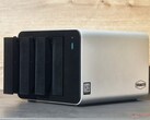 A TerraMaster F4-425 Pro készülék kiváló minőségű alumínium házzal rendelkezik.