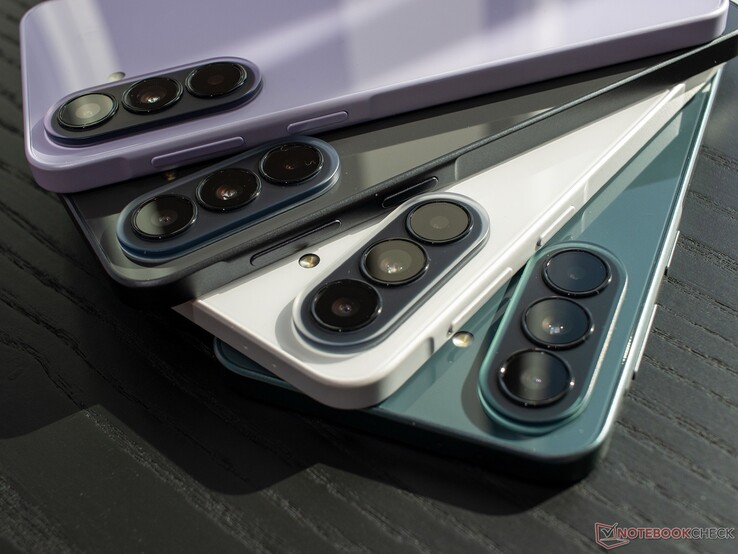 A hírek szerint a Samsung azt tervezi, hogy a Galaxy A37 kameráit változtatás nélkül használja majd a Galaxy A38-ban.