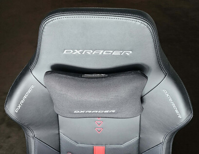 A párna mágnesesen a helyén marad, és nem csúszik el könnyen.