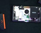 A továbbfejlesztett Nintendo Switch 2-ben nincs beragasztott akkumulátor.